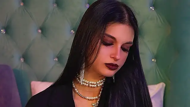 BeverlyMost online show from 11/04/25, 06:07