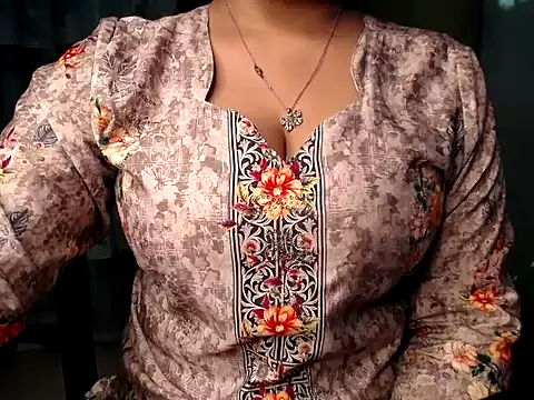 Saanviraa online show from 01/08/26, 02:25