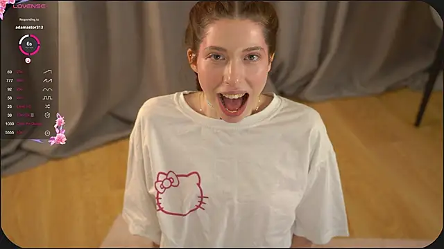 Snapshot of HappyVivy chatting on 02/10/25, 11:04 HappyVivy online show from 02/10/25, 11:04