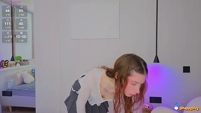 Snapshot of HappyVivy chatting on 10/03/25, 02:58 HappyVivy online show from 10/03/25, 02:58