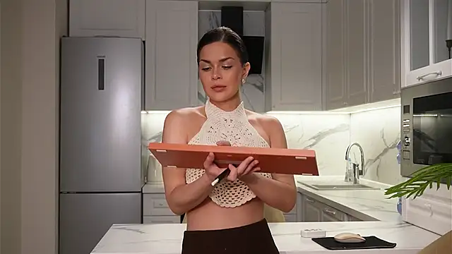 Sofa 01 online show from 12/05/25, 02:36