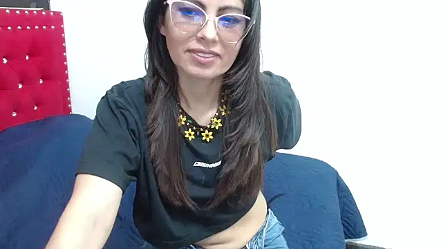 Snapshot of ShairaMarss chatting on 01/21/25, 02:59 ShairaMarss online show from 01/21/25, 02:59
