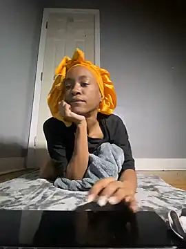 Snapshot of Meerawantsyou chatting on 02/05/25, 03:34 Meerawantsyou online show from 02/05/25, 03:34