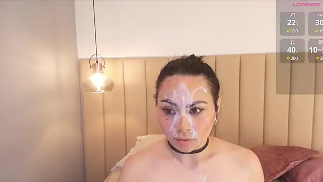 Snapshot of Naomymonroe_ chatting on 03/03/25, 09:37 Naomymonroe online show from 03/03/25, 09:37