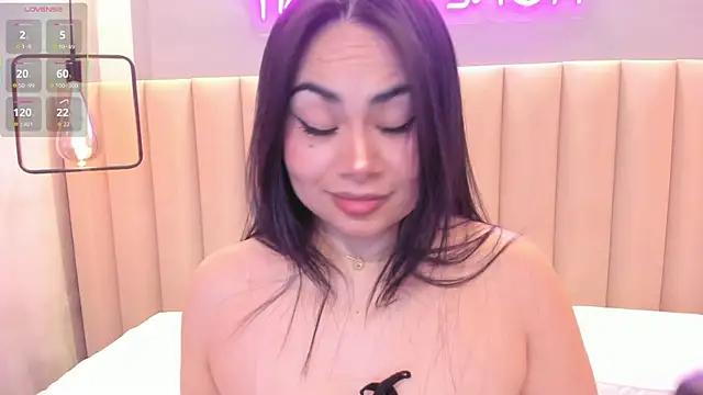 Snapshot of Naomymonroe_ chatting on 10/28/25, 09:50 Naomymonroe online show from 10/28/25, 09:50