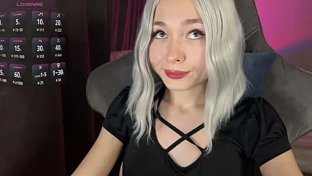Snapshot of Ohmy_Nora_ chatting on 06/14/26, 01:25 Ohmy Nora online show from 06/14/26, 01:25