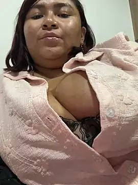 Snapshot of KarlaWild chatting on 02/16/25, 03:15 KarlaWild online show from 02/16/25, 03:15