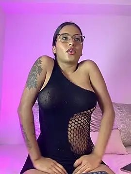 Snapshot of genesissara chatting on 03/05/25, 01:06 genesissara online show from 03/05/25, 01:06