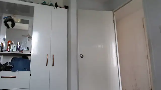 Snapshot of alibellsex chatting on 02/07/25, 06:45 alibellsex online show from 02/07/25, 06:45