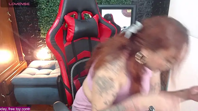 Snapshot of natyk_m chatting on 10/28/25, 08:00 natyk m online show from 10/28/25, 08:00