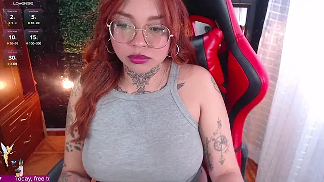 Snapshot of natyk_m chatting on 11/13/25, 01:10 natyk m online show from 11/13/25, 01:10