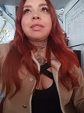 Snapshot of natyk_m chatting on 11/19/25, 04:07 natyk m online show from 11/19/25, 04:07