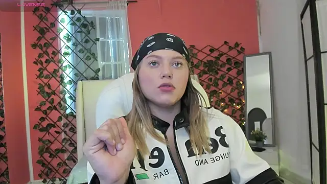 alaia greyy online show from 05/29/26, 12:47