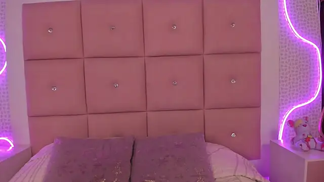 CAYLINCOLLINS online show from 02/10/26, 03:54