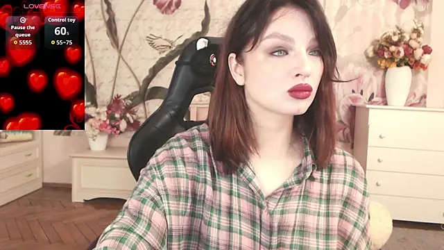 BritneyBarker online show from 10/28/25, 03:10