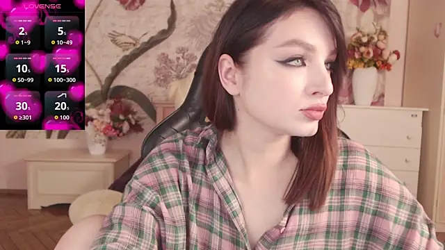 BritneyBarker online show from 11/21/25, 09:24