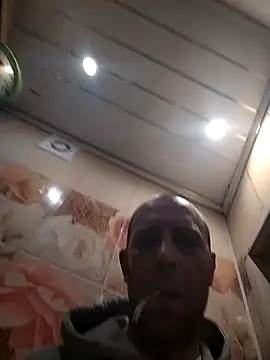 Snapshot of MaxDevilWhite chatting on 11/08/25, 06:24 MaxDevilWhite online show from 11/08/25, 06:24