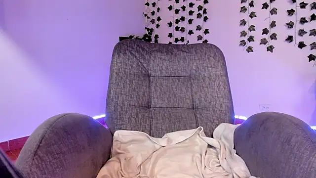 saray  jones online show from 01/29/25, 04:30