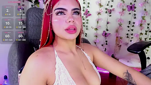 Snapshot of saray__jones chatting on 05/07/26, 05:29 saray jones online show from 05/07/26, 05:29