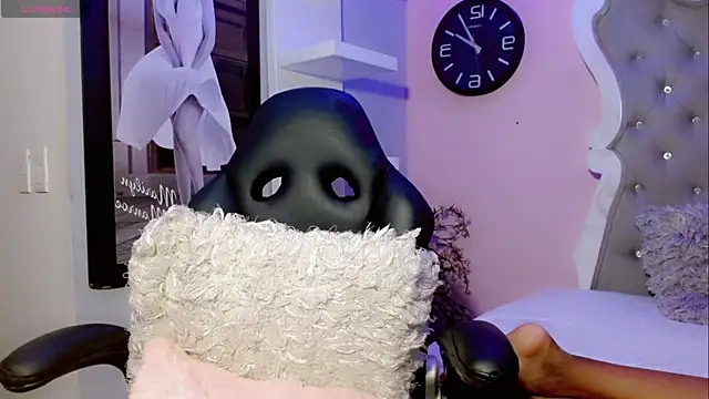 CamiiGarcia online show from 02/23/25, 05:18