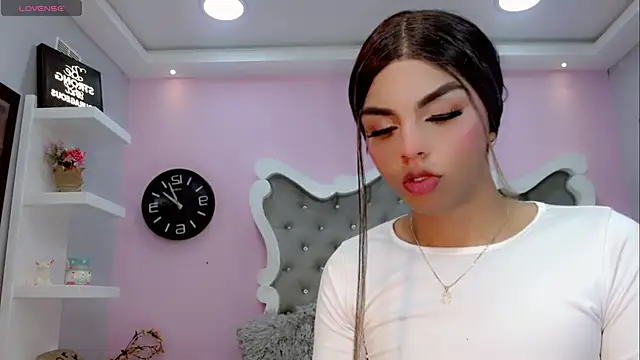 CamiiGarcia online show from 03/16/25, 11:38