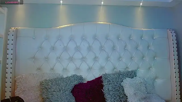 CamiiGarcia online show from 09/08/25, 07:13