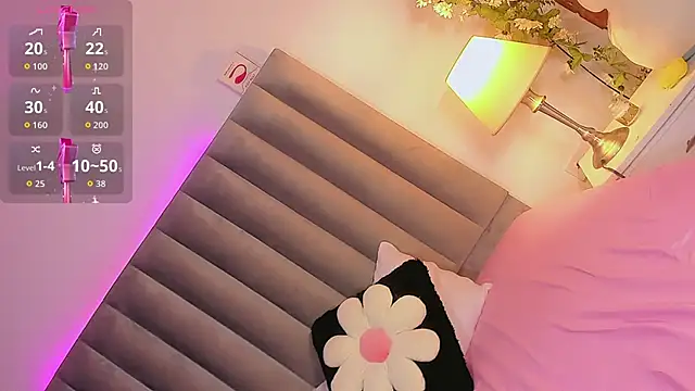 CamiiGarcia online show from 10/06/25, 11:35