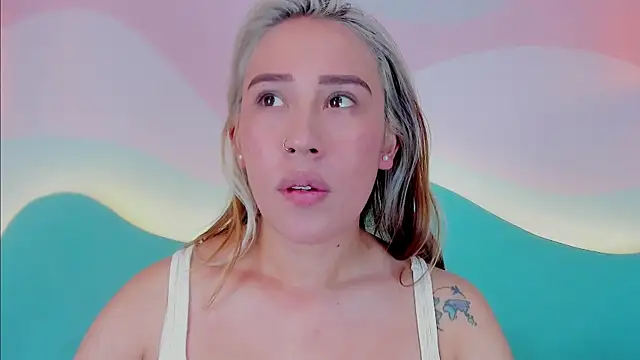 Lannajansen online show from 10/27/25, 05:17