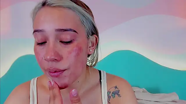 Lannajansen online show from 10/30/25, 03:35