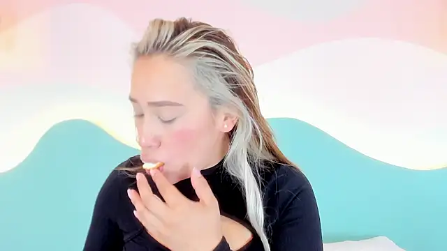 Lannajansen online show from 11/15/25, 03:19