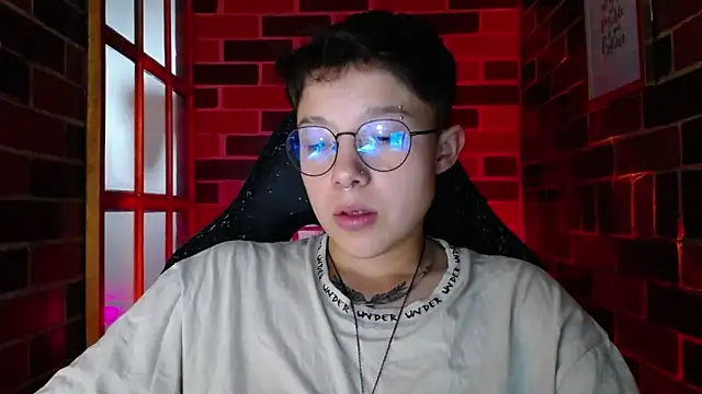 Snapshot of Rio_twrr chatting on 02/08/25, 11:24 Rio twrr online show from 02/08/25, 11:24