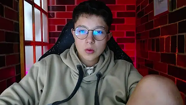 Snapshot of Rio_twrr chatting on 02/09/25, 02:28 Rio twrr online show from 02/09/25, 02:28