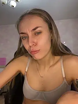 White Lu online show from 02/15/25, 02:26