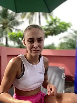 White Lu online show from 09/28/25, 02:06