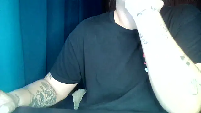 Snapshot of bunnyfox420 chatting on 10/03/25, 12:51 bunnyfox420 online show from 10/03/25, 12:51