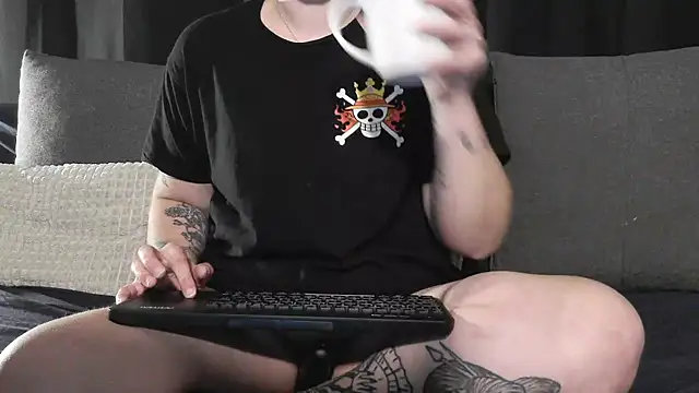 bunnyfox420 online show from 03/29/26, 09:04