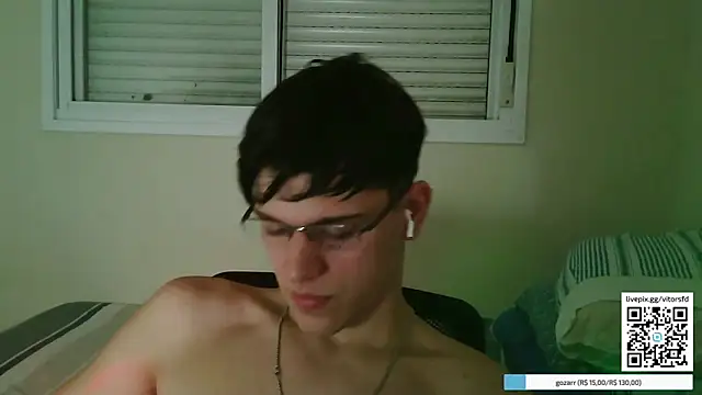 vitorsafado19 online show from 04/15/26, 01:01