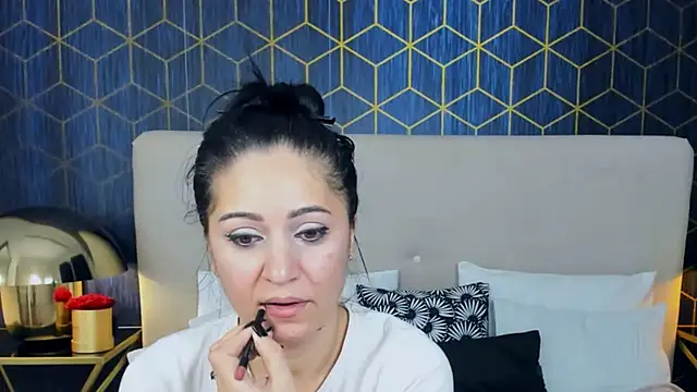 ValeryBlakes online show from 10/31/25, 06:09