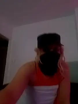 sandrahoeslut online show from 02/13/25, 12:13