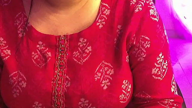 Snapshot of Gagankaur chatting on 05/08/26, 02:06 Gagankaur online show from 05/08/26, 02:06