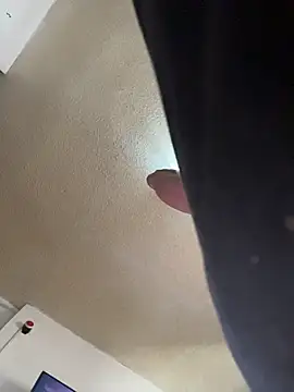 Snapshot of paullliliu chatting on 09/29/25, 10:03 paullliliu online show from 09/29/25, 10:03