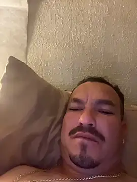 Snapshot of paullliliu chatting on 12/23/25, 10:24 paullliliu online show from 12/23/25, 10:24