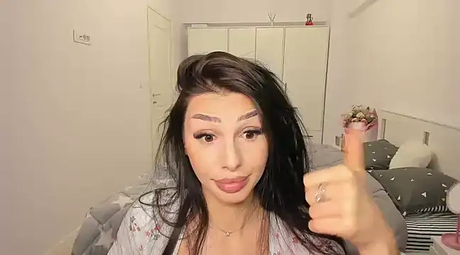 Snapshot of HelenShawn chatting on 03/01/25, 02:15 HelenShawn online show from 03/01/25, 02:15