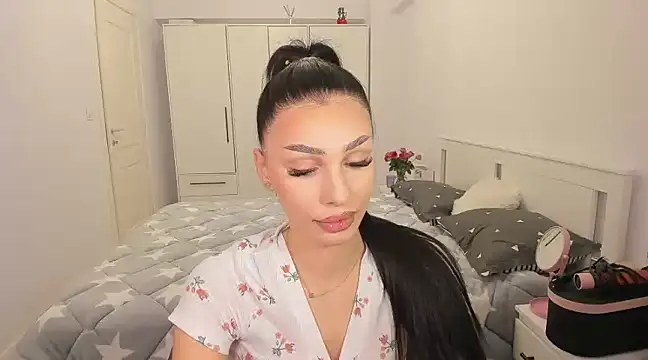 Snapshot of HelenShawn chatting on 03/03/25, 09:37 HelenShawn online show from 03/03/25, 09:37