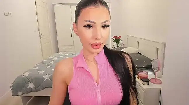 Snapshot of HelenShawn chatting on 03/20/25, 08:40 HelenShawn online show from 03/20/25, 08:40