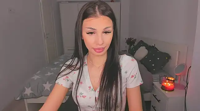 Snapshot of HelenShawn chatting on 03/22/25, 10:15 HelenShawn online show from 03/22/25, 10:15