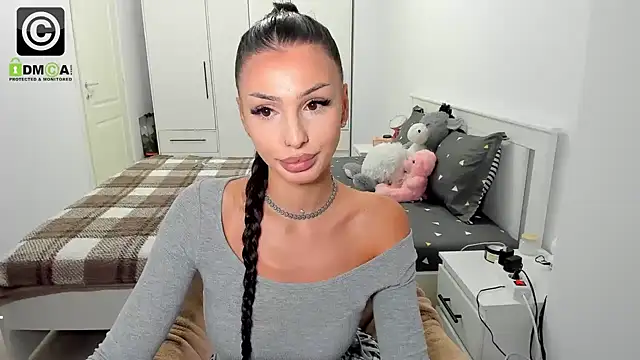 Snapshot of HelenShawn chatting on 12/02/25, 09:32 HelenShawn online show from 12/02/25, 09:32