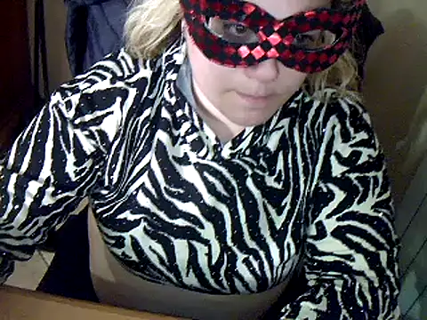 topina8 online show from 03/10/25, 01:21