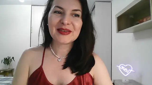 Victoria Glam online show from 01/24/25, 11:23