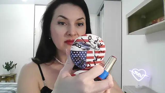 Victoria Glam online show from 02/06/25, 09:38